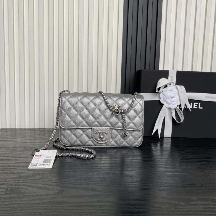 Picture of Chanel Handbags 2 _SKUfw239835969fw